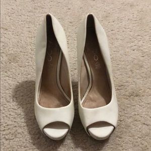 White aldo peep toes